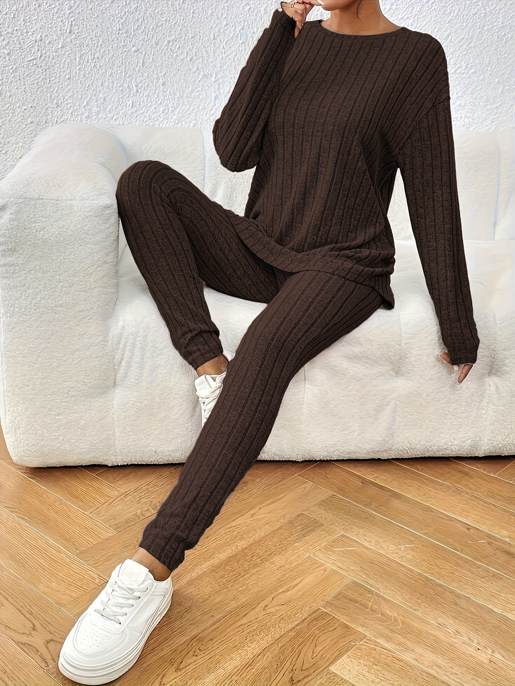 Ensemble deux pièces côtelé français pour femmes : T-shirt + Leggings texturés, Tenue décontractée haut de gamme, Nouvelle collection automne/hiver, Vêtements décontractés, Style décontracté, |Texture côtelée| Leggings texturés, Ensemble deux pièces franç