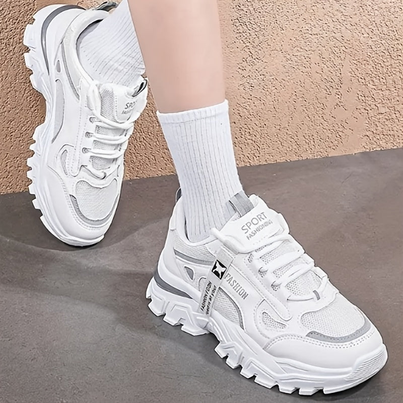Baskets Femme Blanche - Style Bas Lacets avec Dessus en Mesh, Semelle Intérieure en Tissu Respirant et Semelle Extérieure en PVC Durable pour Tenue Décontractée et Sportive, Chaussures Décontractées | Baskets Tendances | Baskets avec Dessus en Mesh