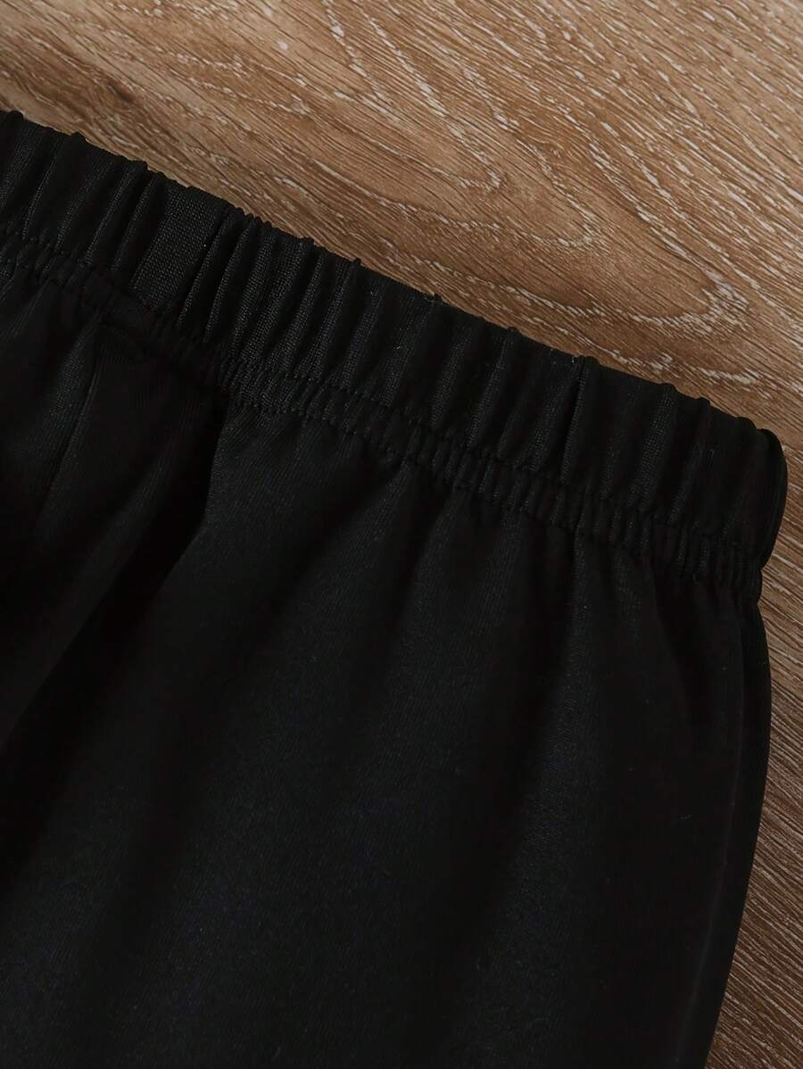 Ensemble de deux pièces pour jeune fille pour le printemps et l'automne, avec haut ceinturé et leggings, avec un sens de la conception et de la qualité