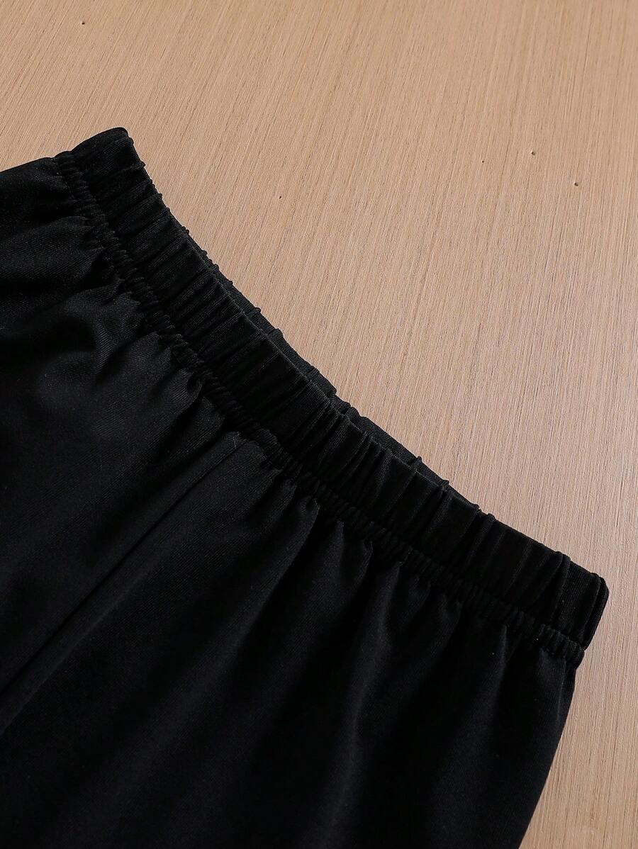 Ensemble de deux pièces pour jeune fille pour le printemps et l'automne, avec haut ceinturé et leggings, avec un sens de la conception et de la qualité