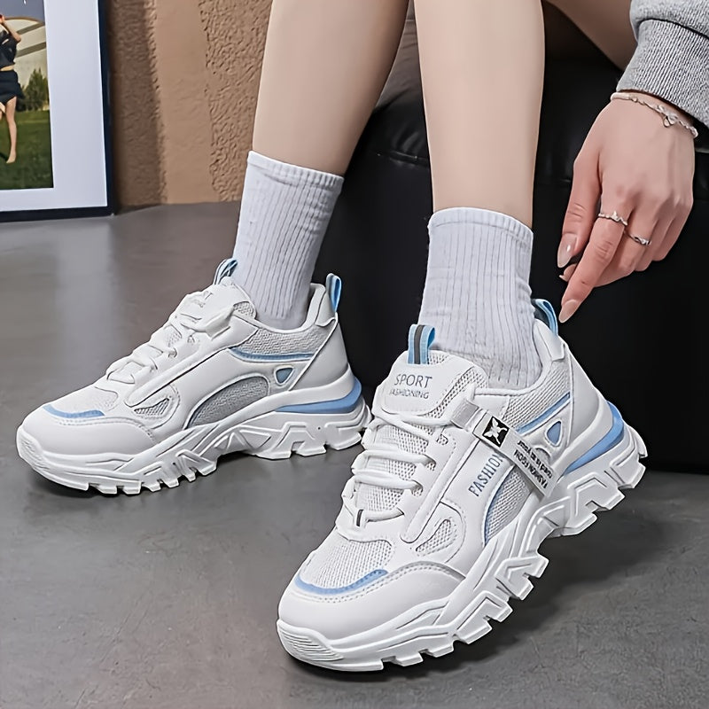 Baskets Femme Blanche - Style Bas Lacets avec Dessus en Mesh, Semelle Intérieure en Tissu Respirant et Semelle Extérieure en PVC Durable pour Tenue Décontractée et Sportive, Chaussures Décontractées | Baskets Tendances | Baskets avec Dessus en Mesh