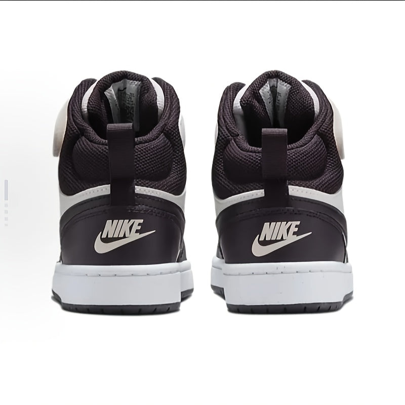 Chaussures de skate Nike Court Borough 2 Mid-Top - Cuir synthétique noir et blanc, semelle en caoutchouc antidérapante, doublure en tissu respirant, design à lacets pour une tenue décontractée et de skate toutes saisons, chaussures de skate, look sportif