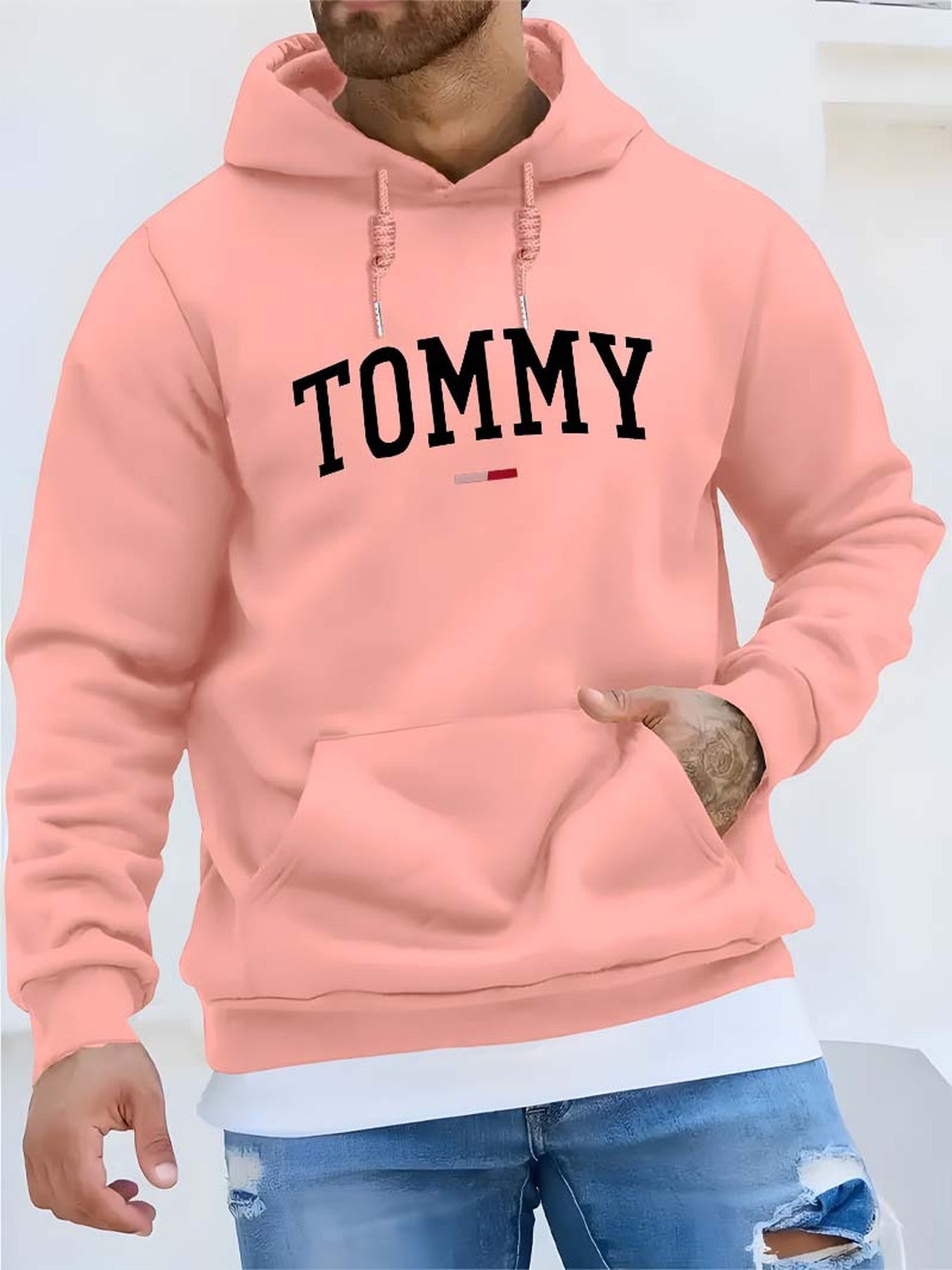 Sweat à capuche Tommy pour hommes - Pull oversize ample avec poche avant, lettrage audacieux en jaune vif et noir intense, lavable machine, tenue décontractée & sportive confort toute saison, design emblématique du logo (style inspiré de Tommy)