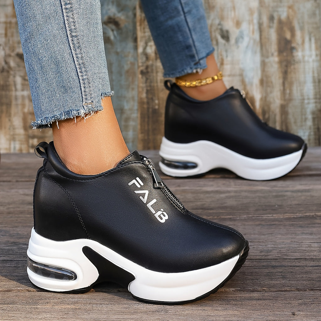 Mocassins à enfiler pour femmes avec augmentation de la hauteur intérieure - Fermeture à enfiler, semelle intérieure rembourée et semelle en caoutchouc antidérapante - Chaussures de tous les jours et formelles toutes saisons - Couverture synthétique noire