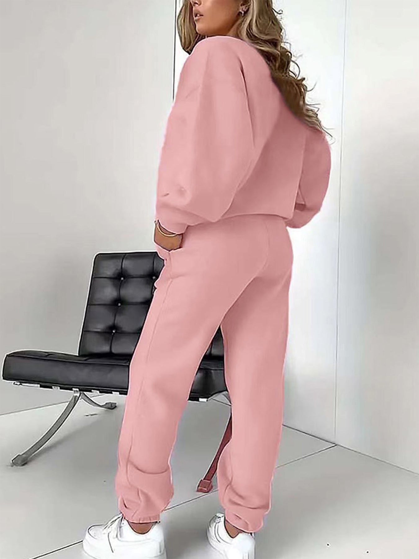 Ensemble décontracté deux pièces pour femmes avec imprimé "Tommy" - Sweat-shirt à manches longues et col rond, jogging, rose, confort toutes saisons, coupe standard, 16-50 ans, vêtements décontractés | Imprimé joyeux | Coupe confortable, ensemble de pulls