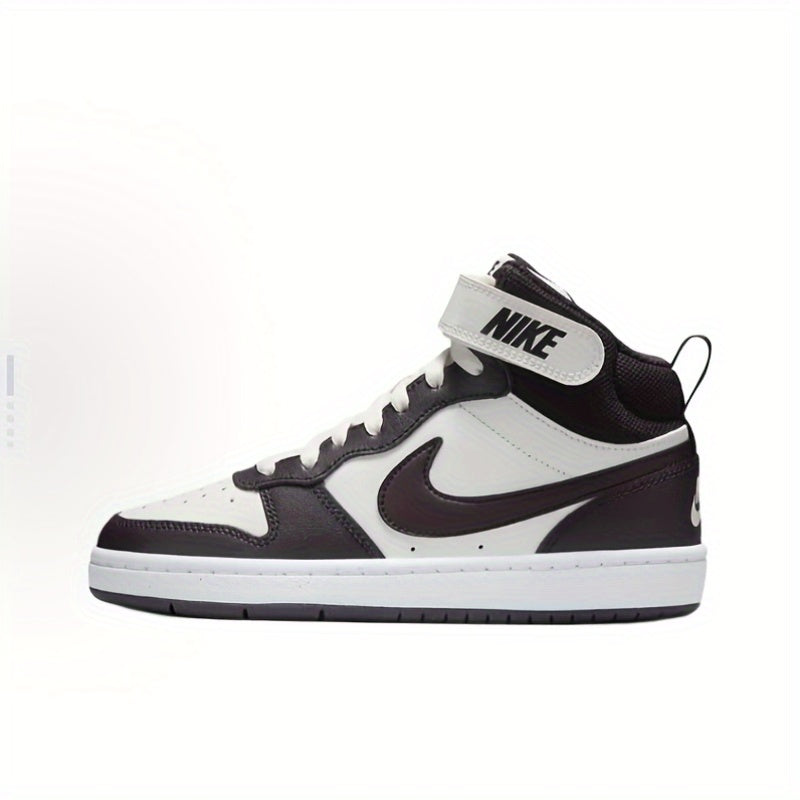 Chaussures de skate Nike Court Borough 2 Mid-Top - Cuir synthétique noir et blanc, semelle en caoutchouc antidérapante, doublure en tissu respirant, design à lacets pour une tenue décontractée et de skate toutes saisons, chaussures de skate, look sportif