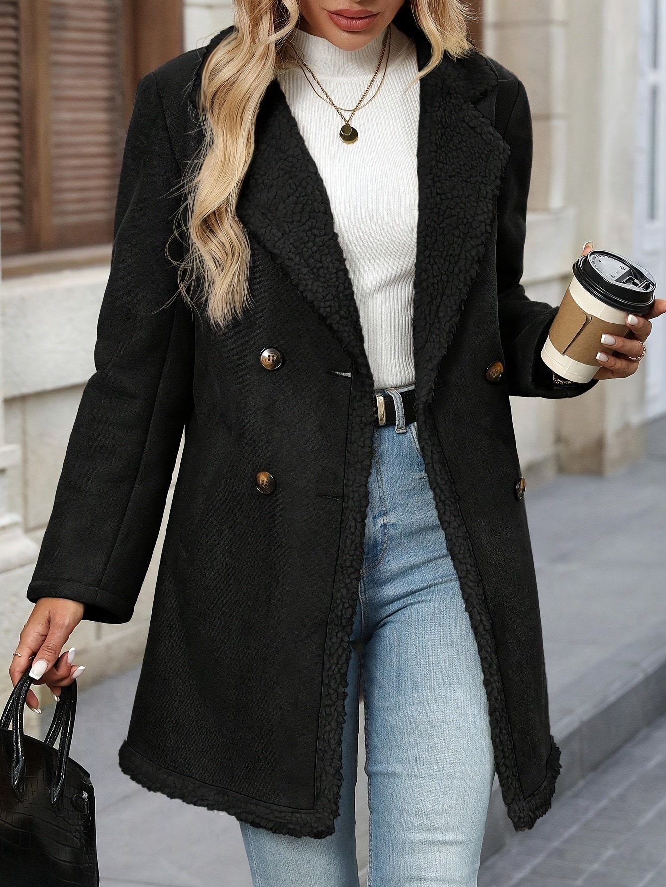 Manteau Long Élégant Double Boutonnage pour Femme - Chaleur Hivernale, Contraste Marron & Blanc, Devant Boutonné, Poches à Rabat, Style Décontracté, Vêtement Toutes Saisons, Vêtement d'Hiver Décontracté | Design Couleur Contrastée | Manteau Boutonné