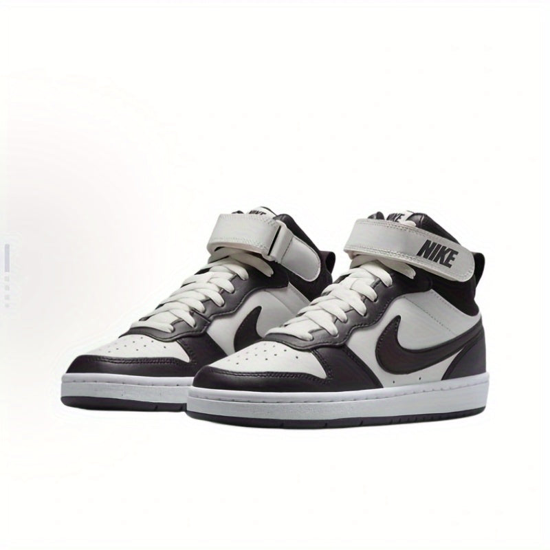 Chaussures de skate Nike Court Borough 2 Mid-Top - Cuir synthétique noir et blanc, semelle en caoutchouc antidérapante, doublure en tissu respirant, design à lacets pour une tenue décontractée et de skate toutes saisons, chaussures de skate, look sportif