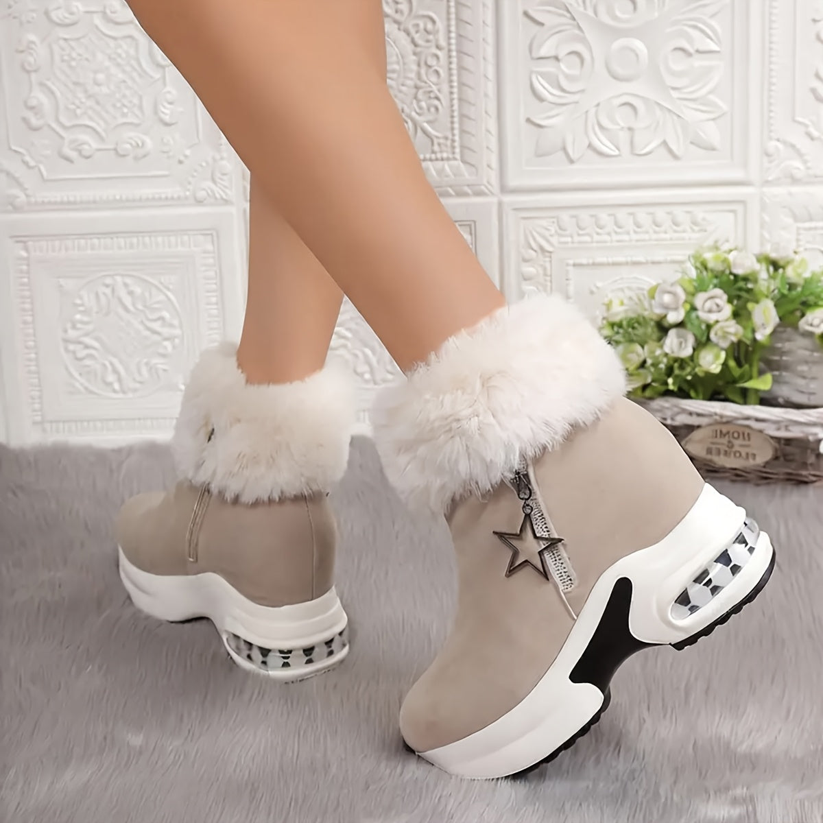 Botines d'Hiver pour Femmes avec Doublure en Fourrure Synthétique Chaude et Fermeture Éclair sur le Côté, Semelle Épaisse en Caoutchouc, Bottes Courtes Décontractées à Motif Étoile Beiges pour Confort Extérieur