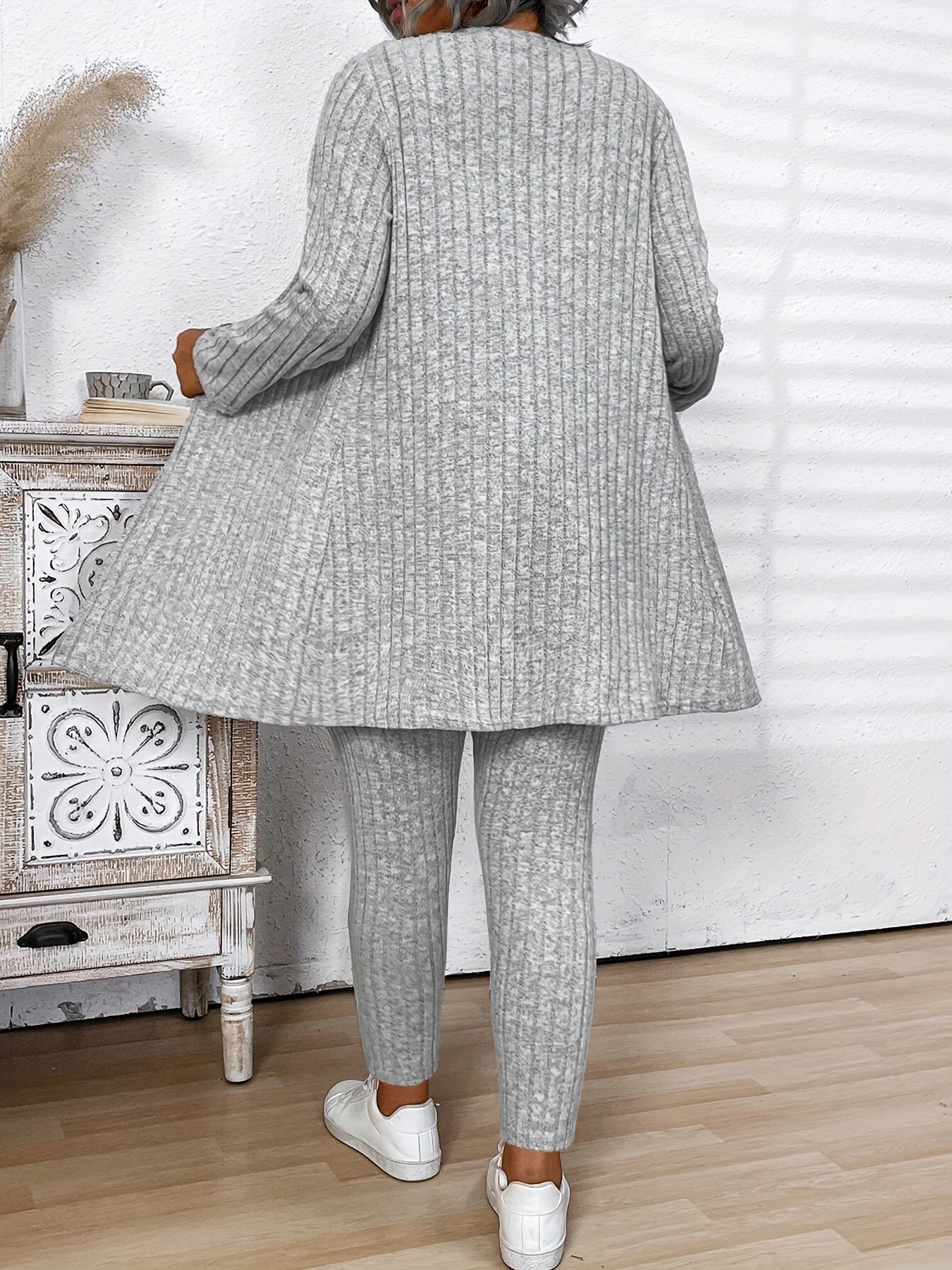 Grande Taille - Grande Taille - Ensemble 3 pièces Grande Taille Femme en Coton Côtelé Gris : Cardigan, Gilet et Leggings - Vêtement d'Hiver Confortable et Décontracté avec Cordon de Serrage à la Taille, Manches Longues et Coupe Slim pour le Travail et la