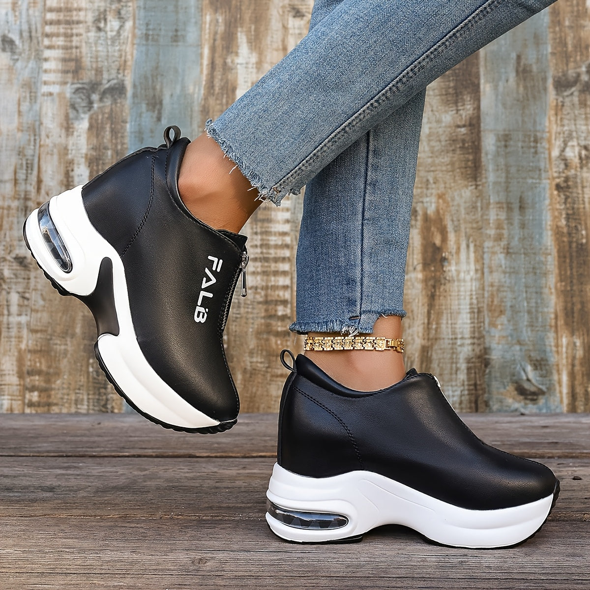 Mocassins à enfiler pour femmes avec augmentation de la hauteur intérieure - Fermeture à enfiler, semelle intérieure rembourée et semelle en caoutchouc antidérapante - Chaussures de tous les jours et formelles toutes saisons - Couverture synthétique noire