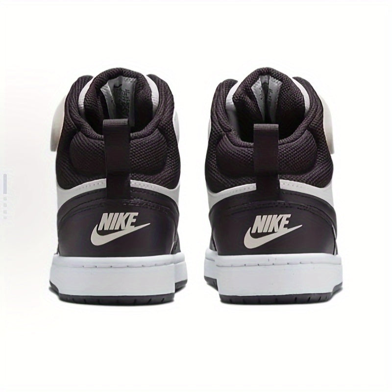 Chaussures de skate Nike Court Borough 2 Mid-Top - Cuir synthétique noir et blanc, semelle en caoutchouc antidérapante, doublure en tissu respirant, design à lacets pour une tenue décontractée et de skate toutes saisons, chaussures de skate, look sportif